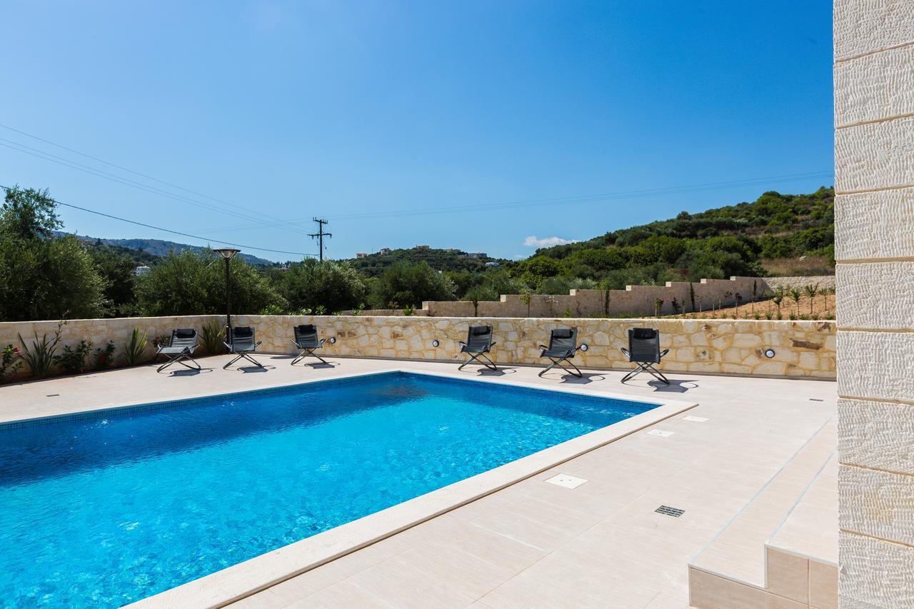 אלמירידה Eudora Luxury Stone Villa מראה חיצוני תמונה
