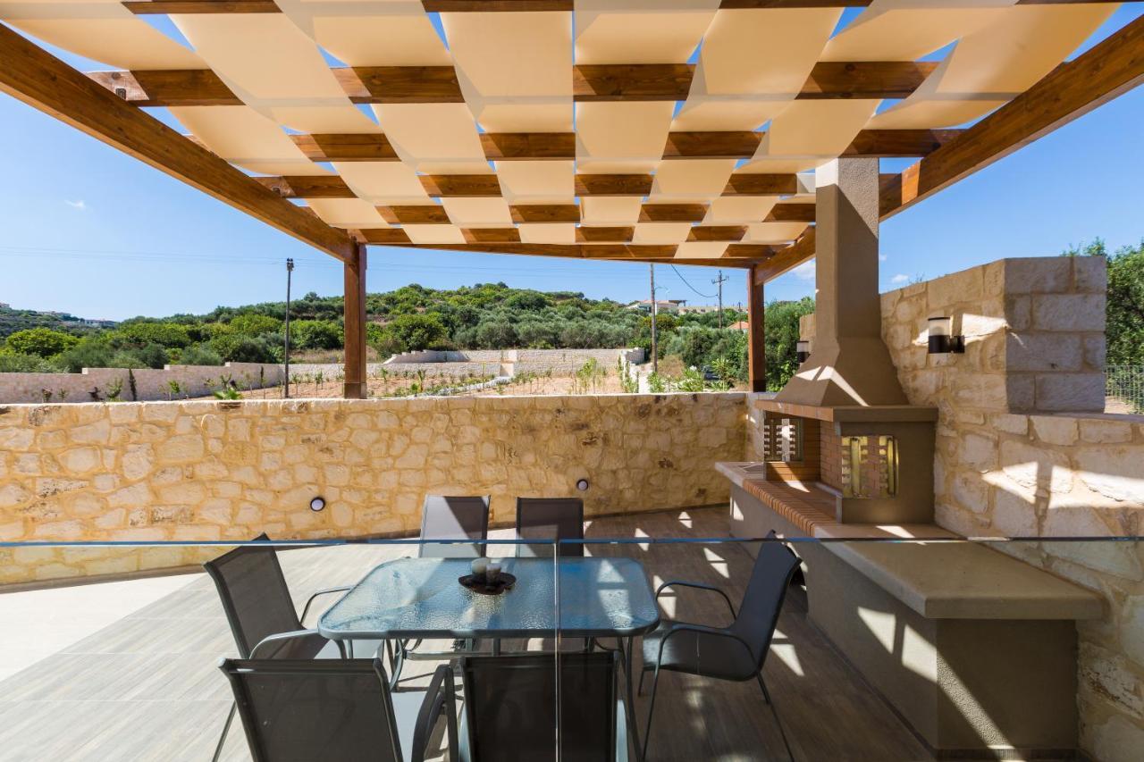 אלמירידה Eudora Luxury Stone Villa מראה חיצוני תמונה