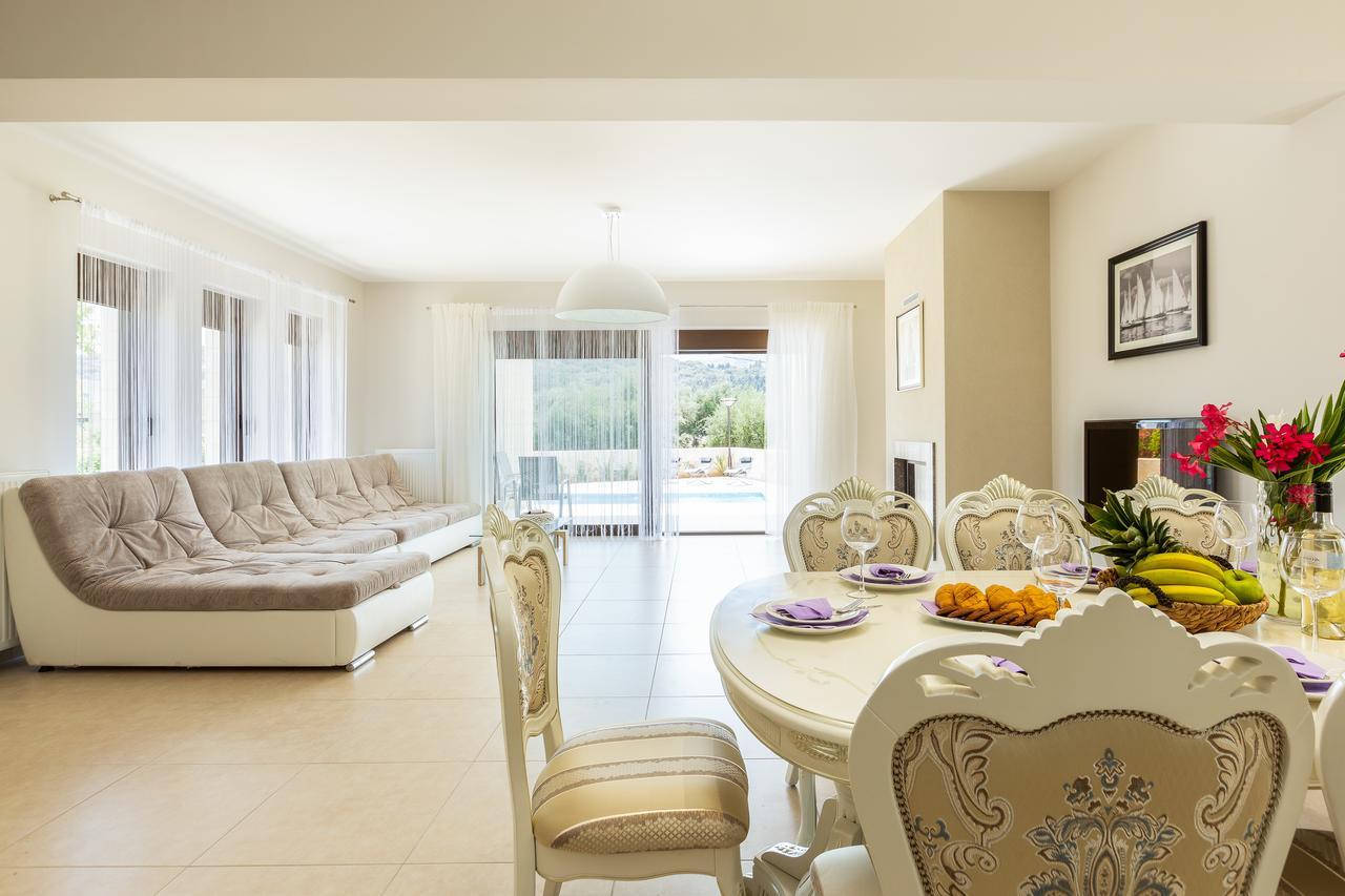אלמירידה Eudora Luxury Stone Villa מראה חיצוני תמונה