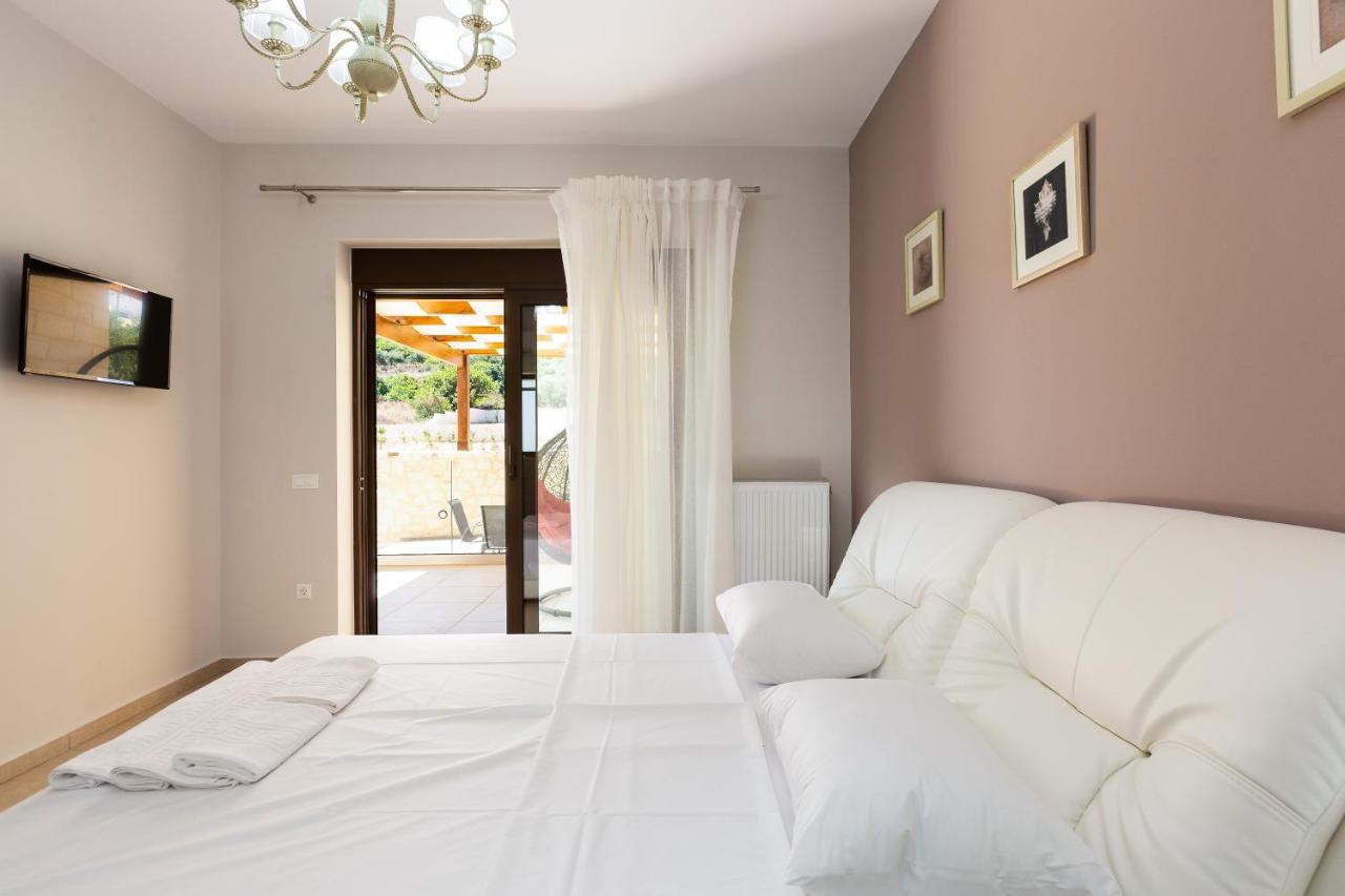 אלמירידה Eudora Luxury Stone Villa מראה חיצוני תמונה