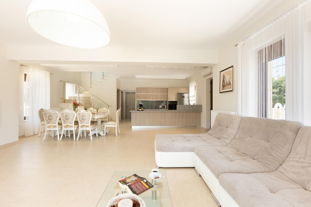 אלמירידה Eudora Luxury Stone Villa מראה חיצוני תמונה