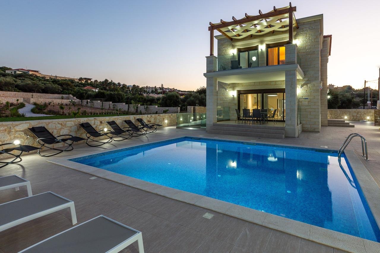 אלמירידה Eudora Luxury Stone Villa מראה חיצוני תמונה
